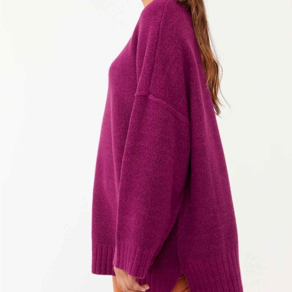 NWOT Free People Peaches Oversized Tunic Sweater in Plum Caspia Women’s Medium - Picture 4 of 16